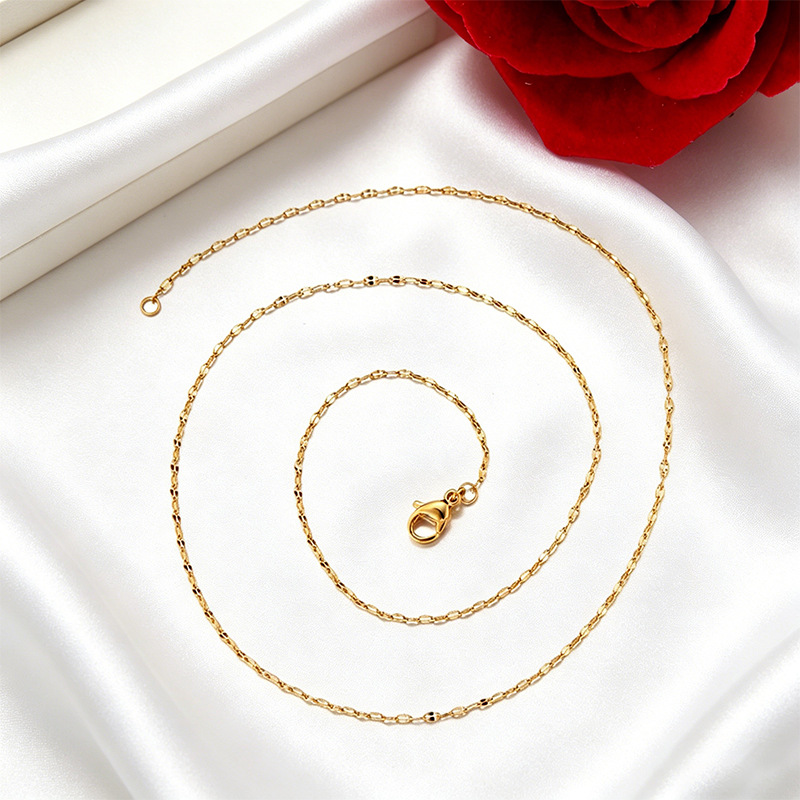 Wholesale of Xuping stainless steel 24k color simple flash O-chain plain chain, fashionable European and American cross-border light luxury style necklaces and chains Specification image