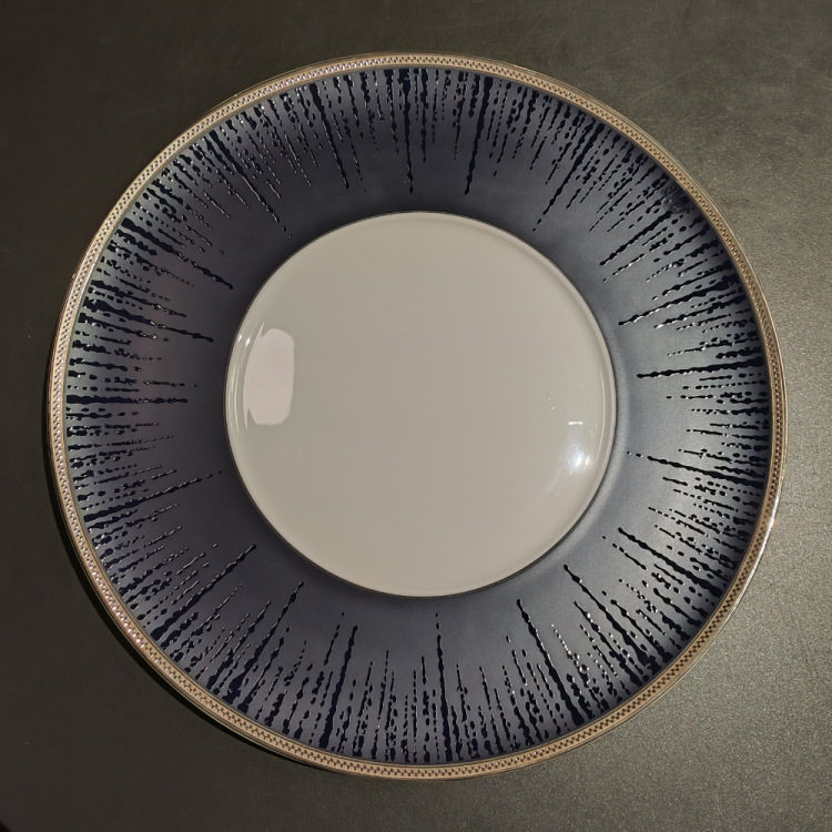 New-style Chinese and Western cuisine hotel, high-end tableware display table, private club, private room details Picture
