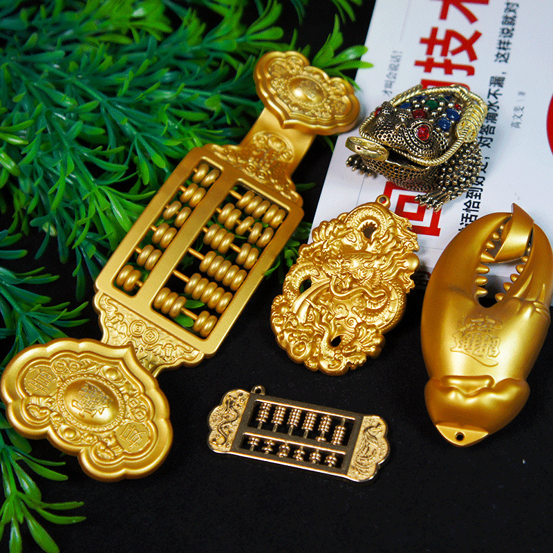 Special offer manufacturer direct delivery abacus keychain for wealth attraction, zinc alloy gold-plated daily pendant, handicraft, travel gold calculator Application Scenario