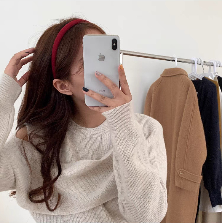 Korean-style red fine hairband for women, retro hair pressing and facial cleansing headband, hair tie, spring and summer Internet celebrity, high-end hairpin headwear Application Scenario