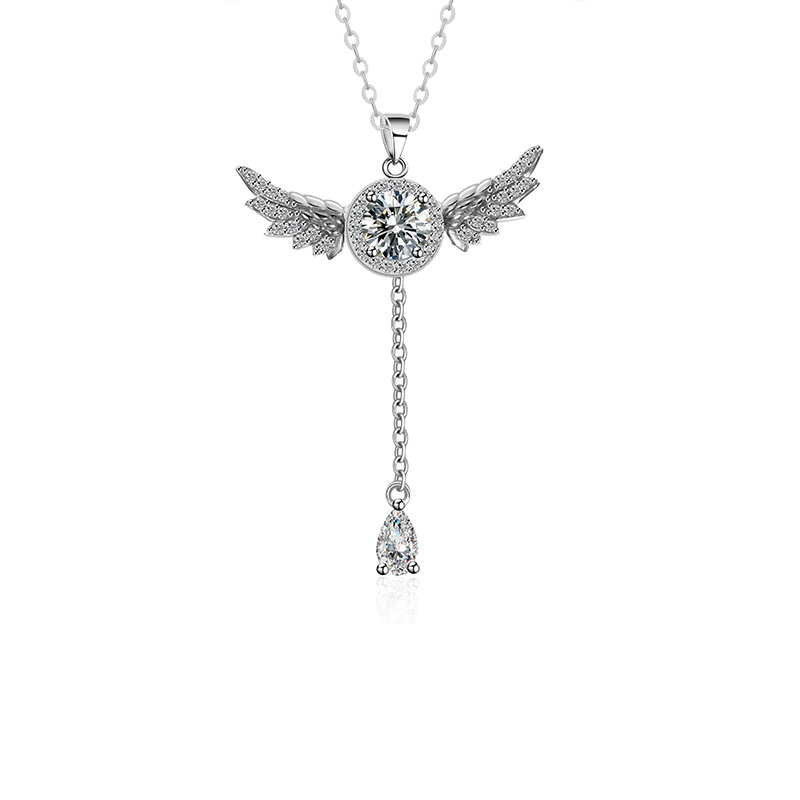 s925 sterling silver Angel Wings Mosang Necklace, a fashionable and niche women's Cupid Heart Wings movable necklace Application Scenario