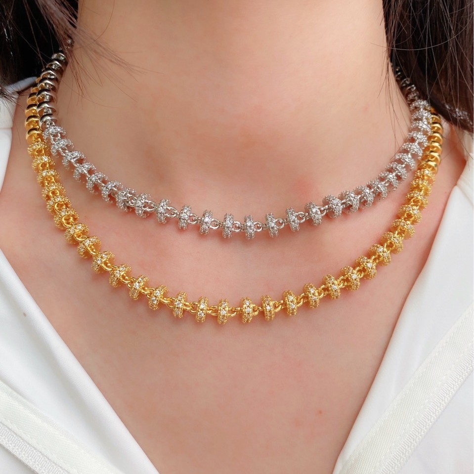 French Italian handcrafted chain, light luxury and high-end, double water wave bracelet necklace set, a niche, exquisite and elegant women's style full figure