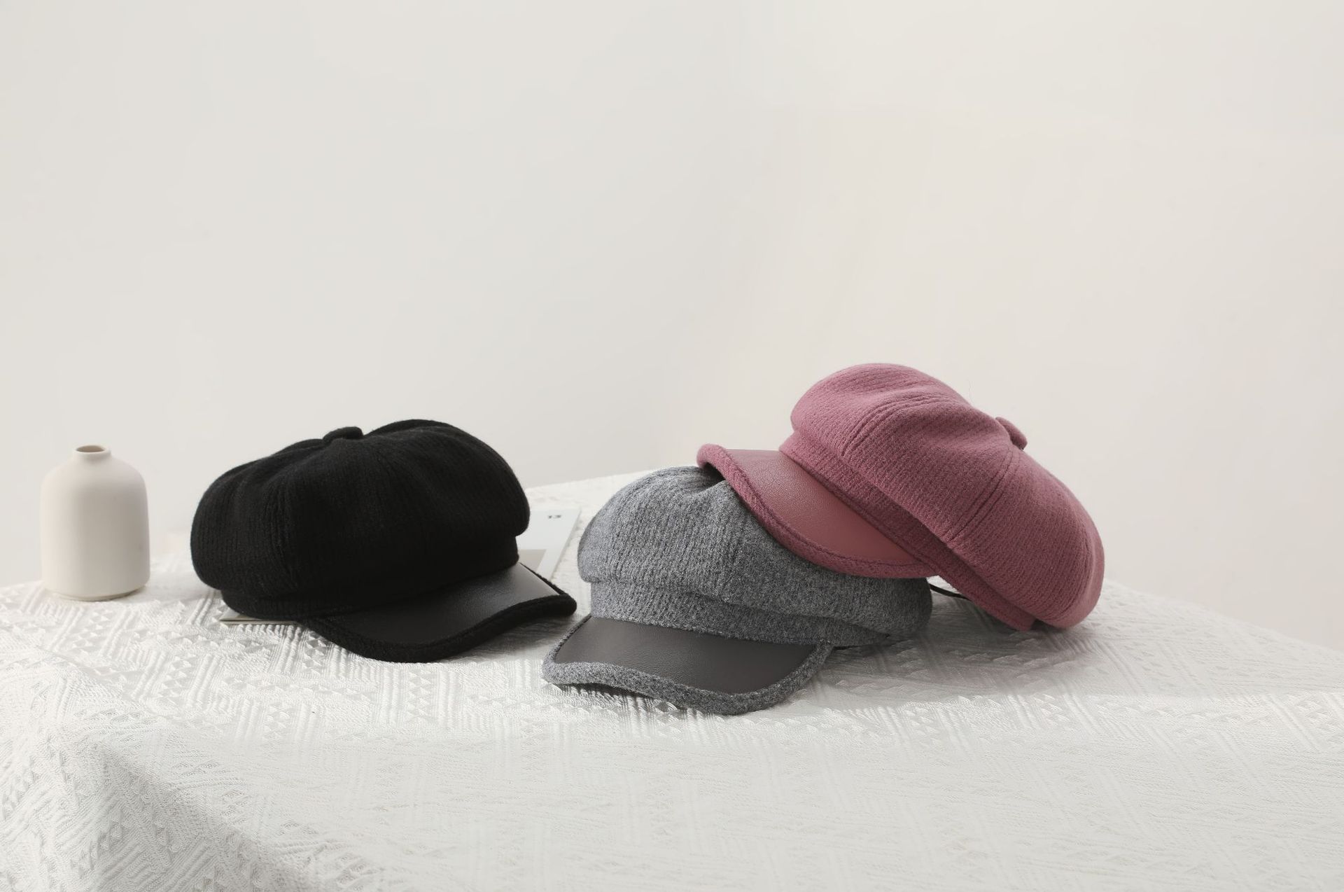 Hot Wind 2022 Winter New Classic patchwork octagonal cap for women details Picture