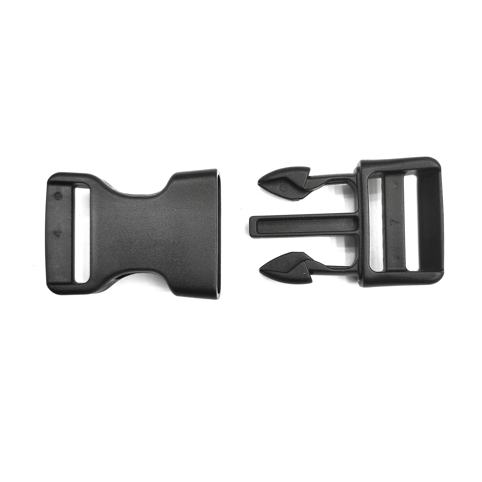 厂家直供15~38mm宠物项圈红点锁扣箭头开关滑动锁插扣 头盔扣批发白底实物图