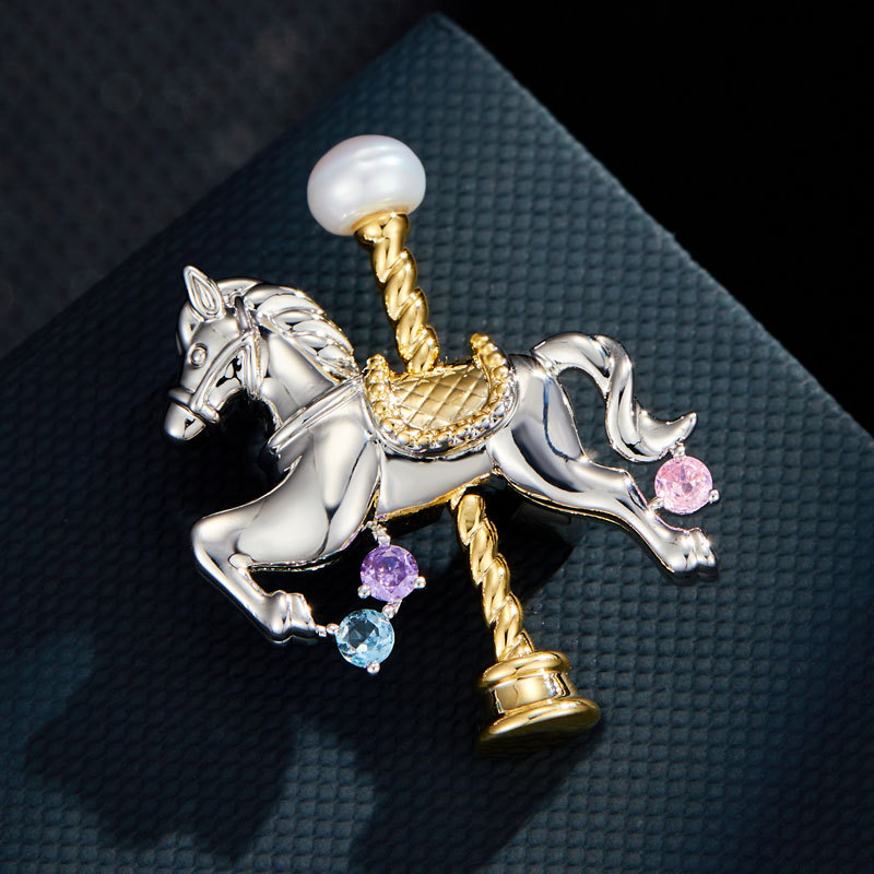 Light luxury two-tone gold dreamy carousel brooch, copper alloy inlaid zircon freshwater pearl exquisite women's dress pin