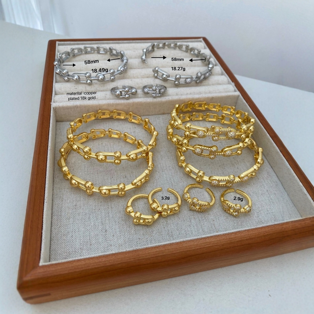 Korean style simple and fashionable hollowed-out U-shaped letter bracelet, fresh and clean women's wristband open ring wholesale details Picture