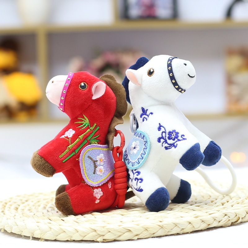 Wholesale clothing accessories, horse Year mascot dolls, plush toys, horse dolls, cartoon keychains, and cloth dolls Application Scenario