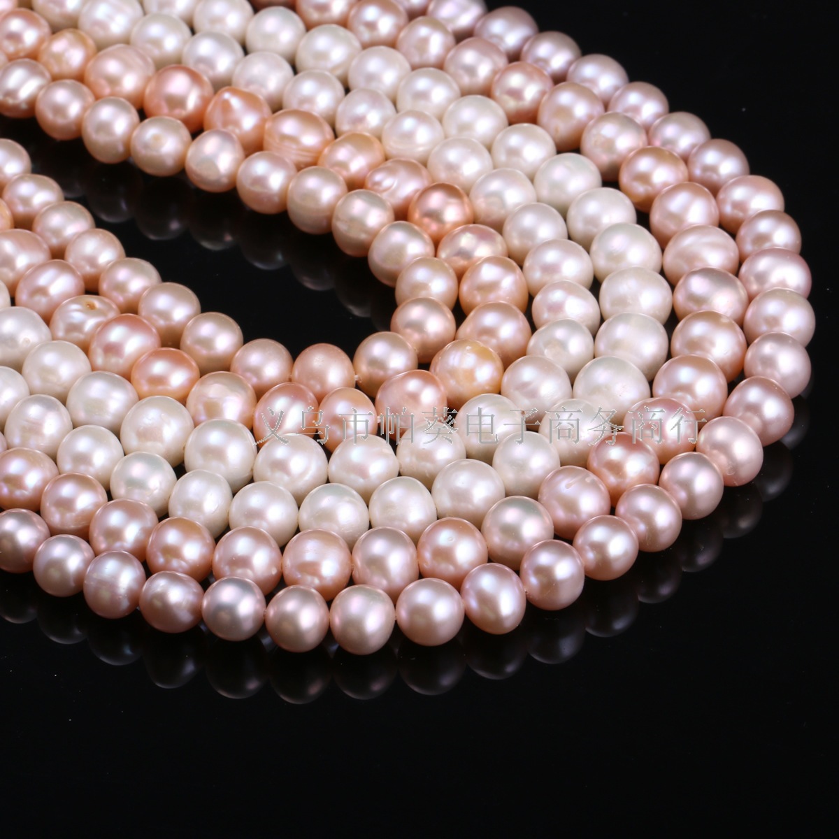 Natural freshwater potato-shaped pearl beads are used for DIY jewelry accessories, handcrafted jewelry and jewelry production wholesale details Picture