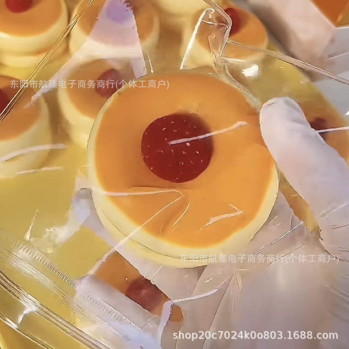 The same style of Souffle on Xiaohongshu, with a high appearance level, super thick, popular silicone, stress-relieving and rebound toy, food-grade silicone, affordable price Application Scenario