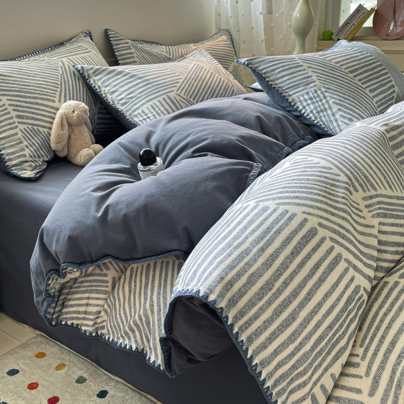 Simple autumn and winter pure cotton brushed bed four-piece set, thickened all-cotton quilt cover, light luxury and high-end bed sheet three-piece set Item Picture