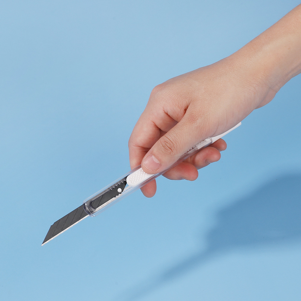 Pioneer 8159 Transparent Utility Knife, 30-degree sharp corner office art paper cutting utility knife Application Scenario