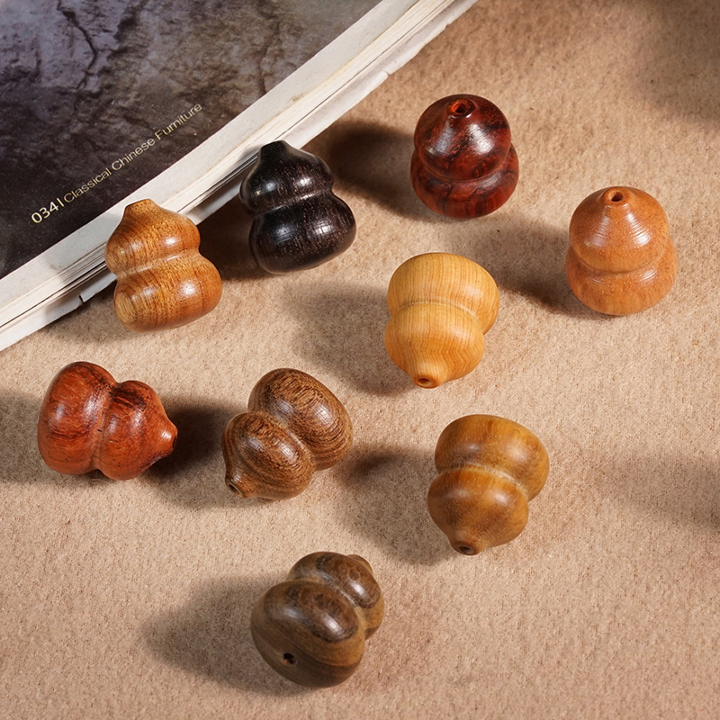 Sandalwood gourd small accessories, cultural play wooden small items, keychains, pendants, Fulu portable pendants, DIY ornaments