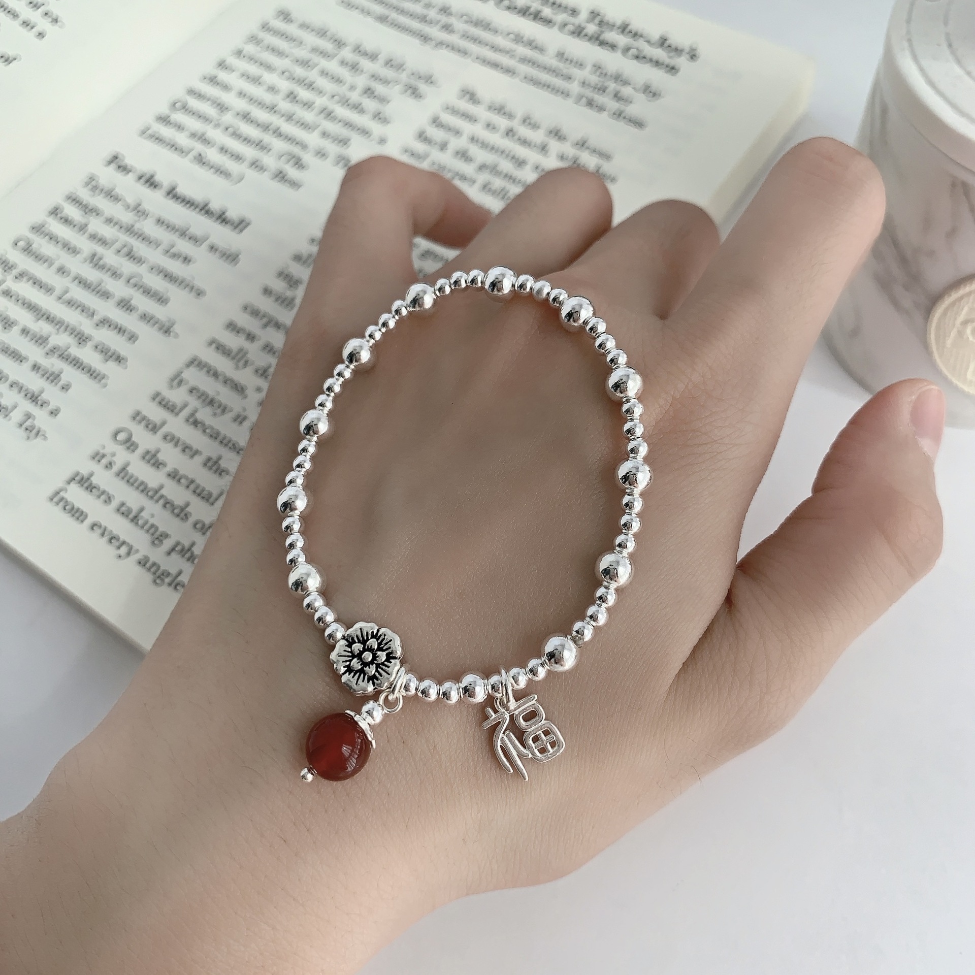 New Chinese-style 12.6 red agate "Fu" character bracelet S925 sterling silver ins niche design Good Luck Chinese-style bracelet gift for best friends Application Scenario