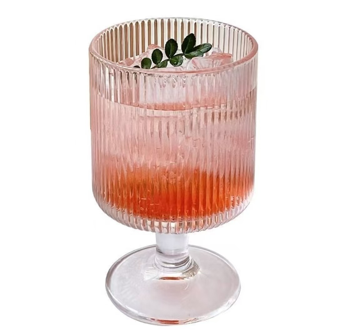 Yujing InS-style straight juice cups, household transparent tall glass cups, sparkling water cups, cocktail drink cups Application Scenario