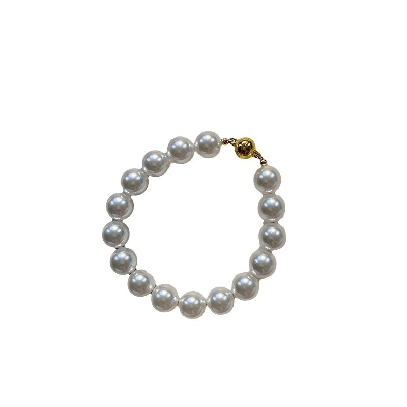 This is a trendy accessory for women, featuring a strong Australian white round magnetic pearl bracelet. It exudes a light luxury, niche and high-end vibe Item Picture