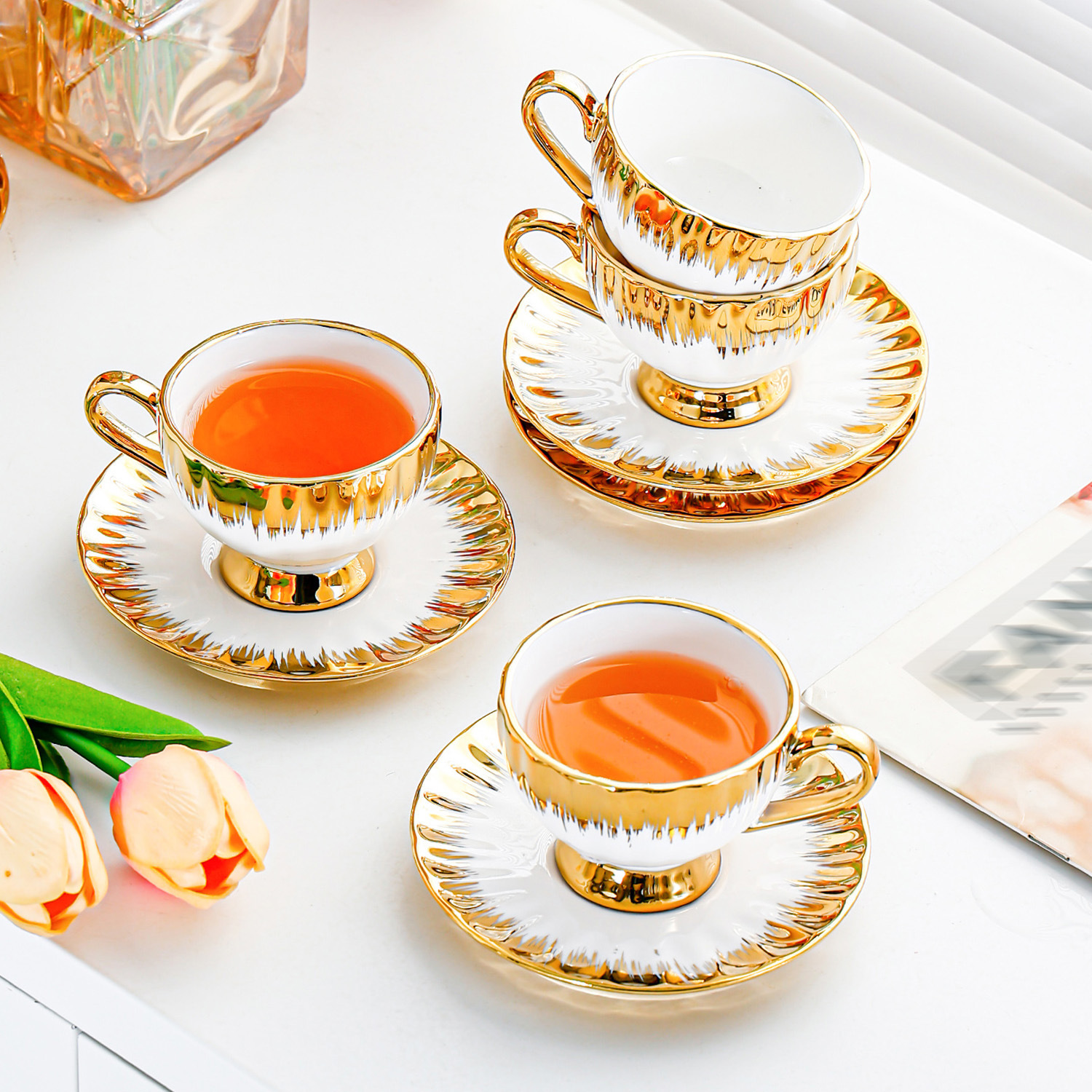European-style ceramic tea cups, electroplated gold-edge coffee cups and saucers, afternoon tea sets, home hospitality, light luxury and high-end cup and saucer sets details Picture