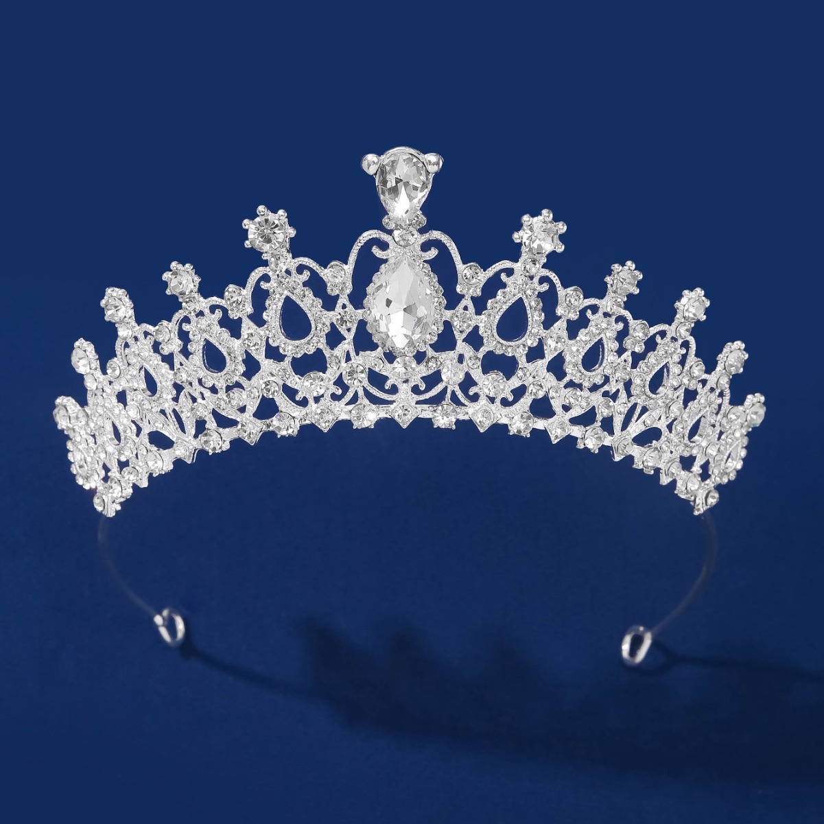 European and American wedding bride's crown headwear, crystal wedding hair accessory, wedding dress, studio queen's hair crown, crown hair band Application Scenario