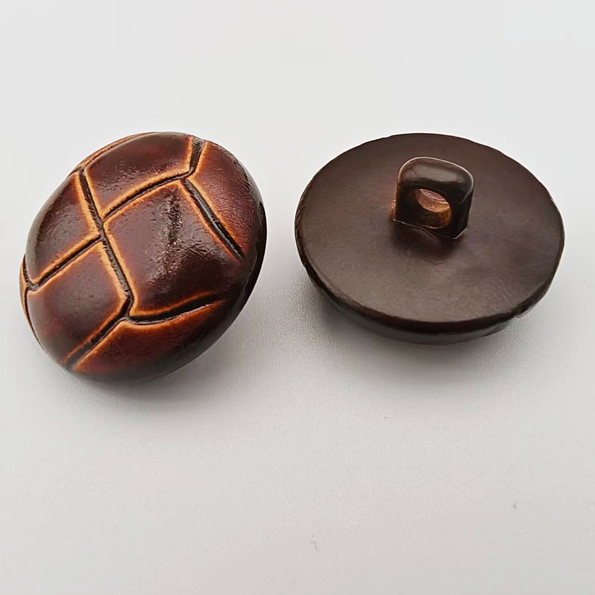Plástico fútbol cara de tortuga imitación de cuero traje cosido a mano botones abrigos botones de abrigo abrigo de viento trajes casuales botones de piel Specification image