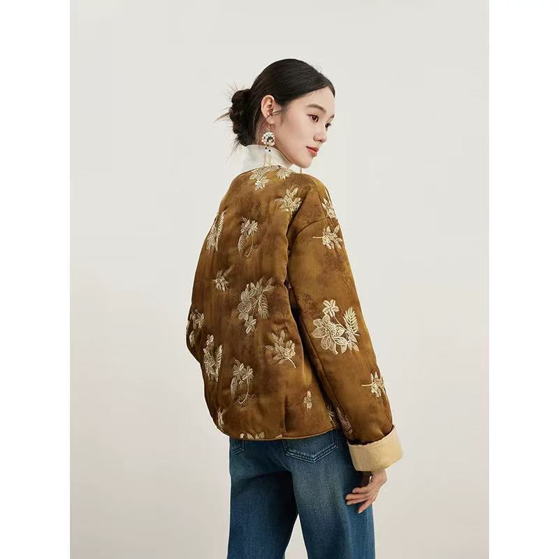 New Chinese-style women's coat, cotton-padded jacket, winter new retro heavy embroidery short top, cotton-padded jacket details Picture