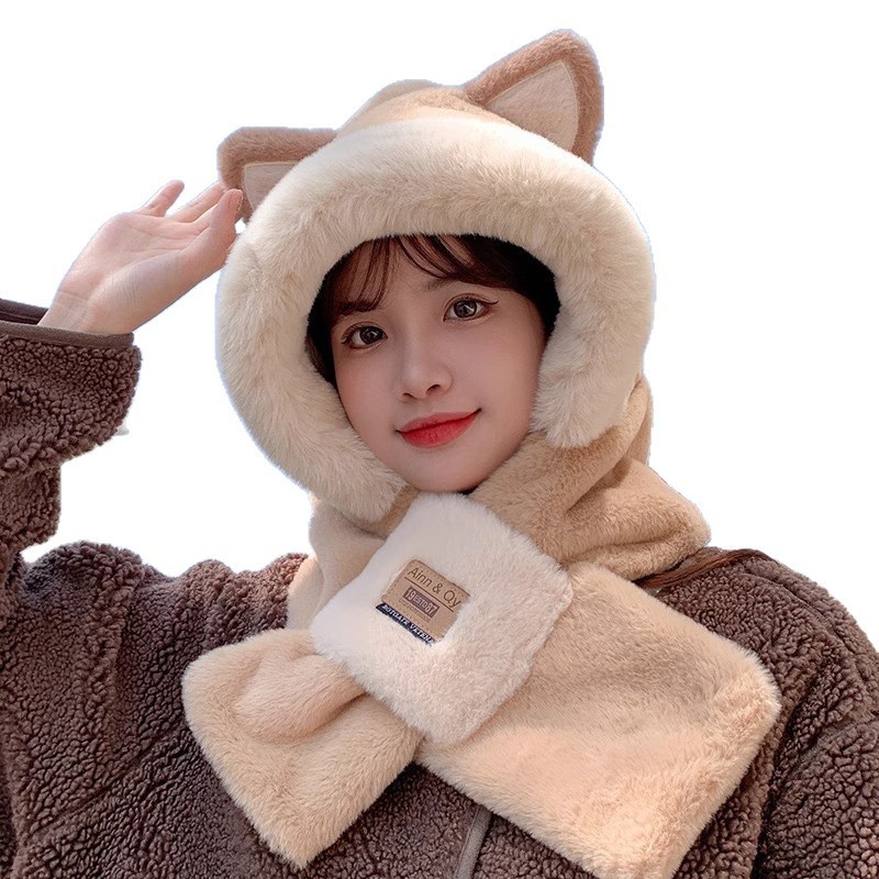 One-piece dropshipping of winter trendy, cute thickened plush bear hats, masks, scarves, all-in-one hats for women's cycling, warm hooded hats, wholesale from street stalls Item Picture