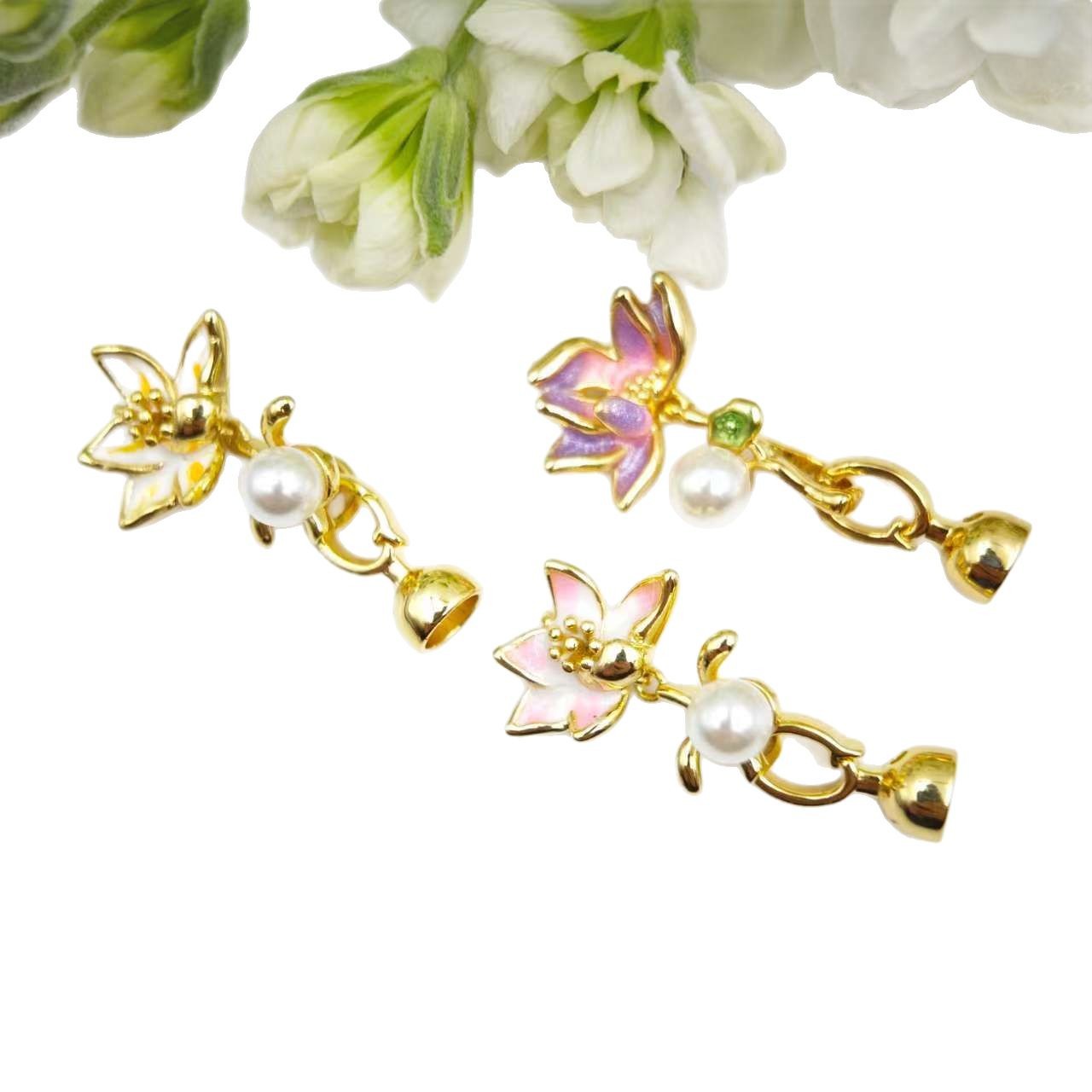 Pearl necklace buckle, natural pearl oil painting style water lily end buckle, connecting buckle, mother-and-child buckle, sweater chain diy accessories Item Picture