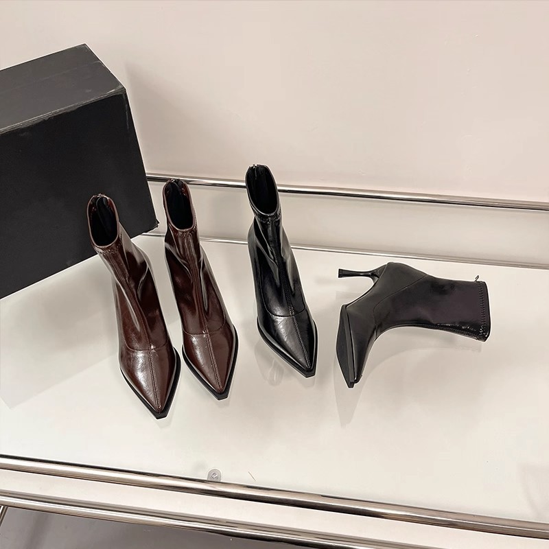 女式皮靴实物图