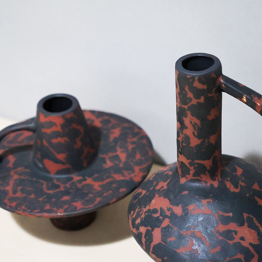 2026 Ceramic vases, niche designer, creative flower arrangement decorations for hotel model rooms, retro home ornaments for homestays Specification image