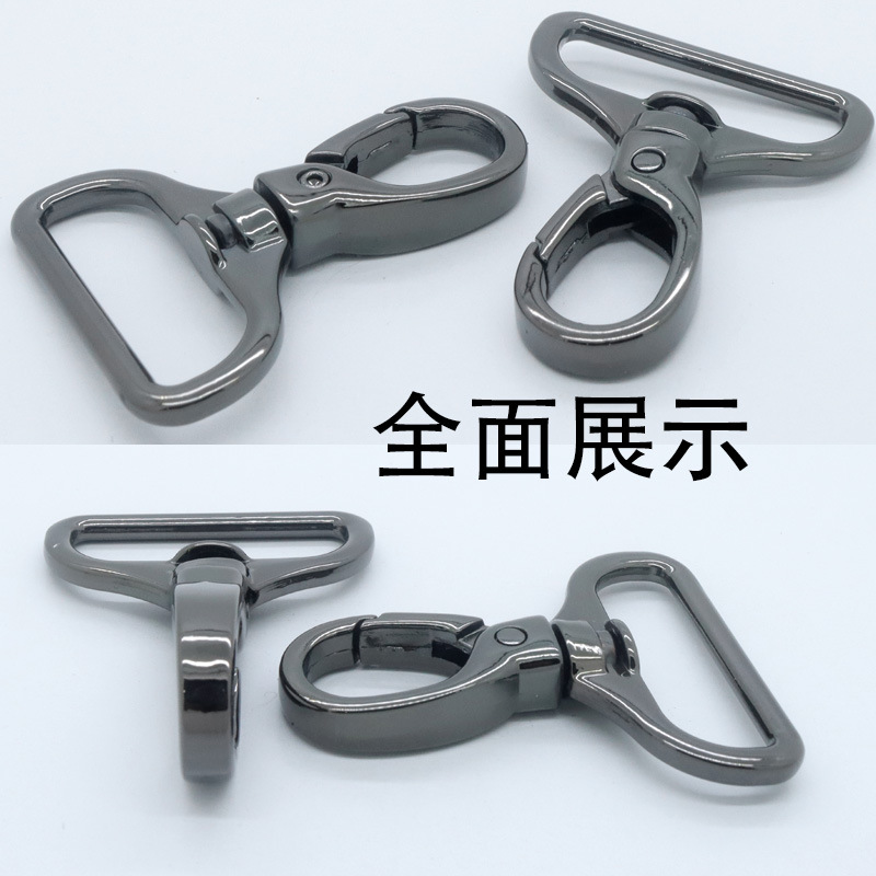 Manufacturer's luggage hardware hooks, traction ropes, dog buckles, zinc alloy rotating hooks are in stock for wholesale Application Scenario