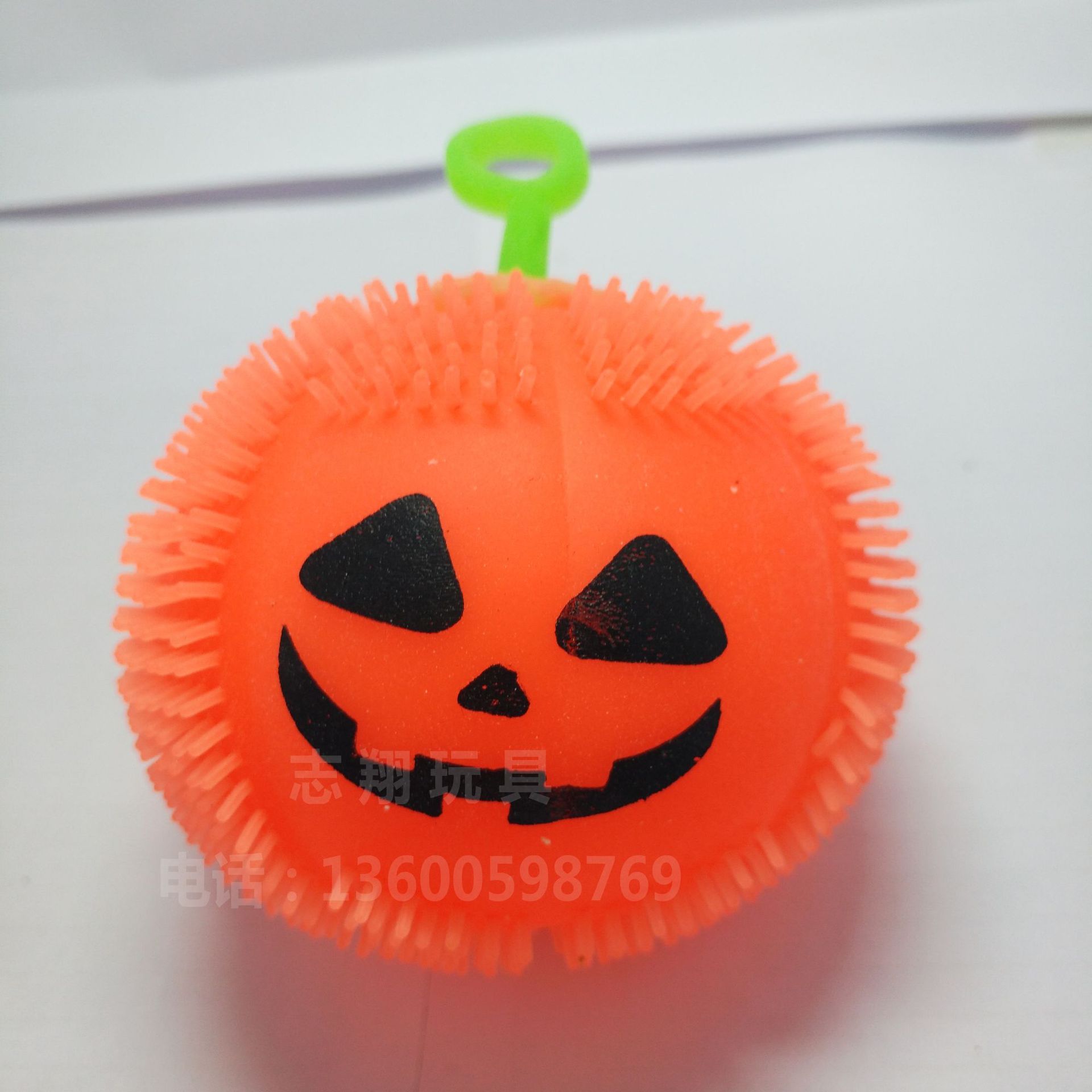 Pumpkin fluffy balls, pumpkin Ghost Festival cute venting balls, prank toys are selling well in kindergartens details Picture