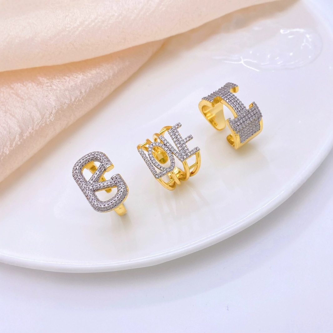 A full-diamond H ring set with light luxury sparkling diamonds and high-carbon diamonds, a classic and versatile light luxury ring style details Picture