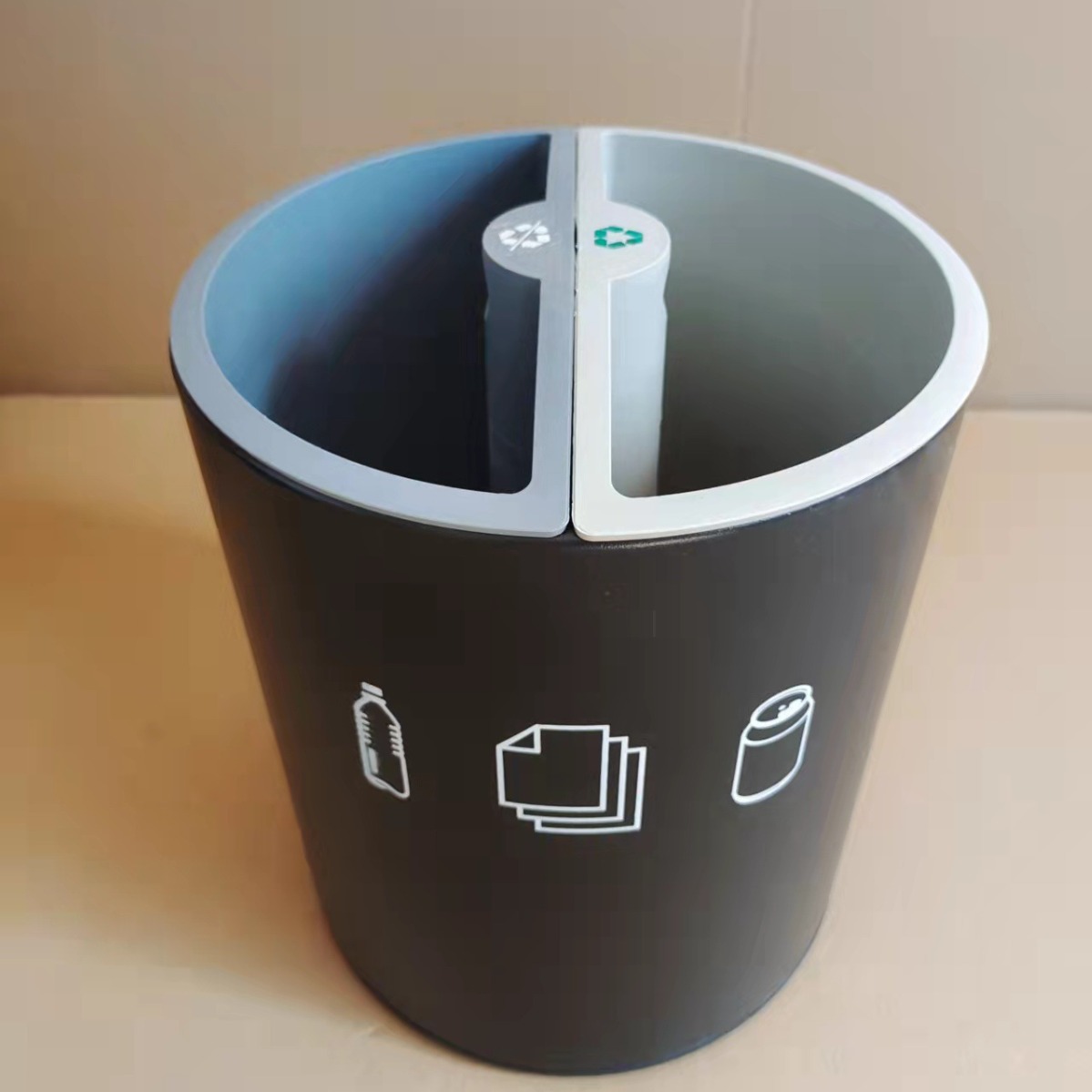 家用烟灰缸实物图