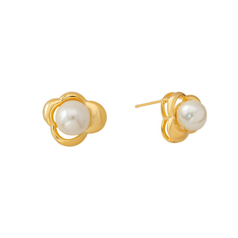 Hyacinth pearl stud earrings for women will be a bestseller on Douyin in 2025. They feature a French high-end style and a delicate fragrance, as well as a niche and elegant style Item Picture