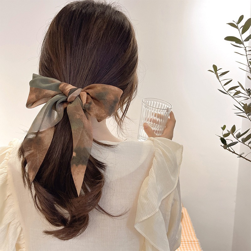 Summer super fairy-like ponytail, ribbon-like hair bands, trendy hair bands, girls' hair ties, ink-wash paintings, bow headwear, hair strings and hair accessories Application Scenario