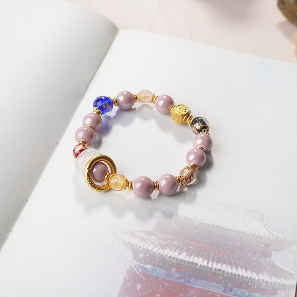 New pearlescent powder incense ash glass bracelet for women, a high-end handcrafted accessory, a bestseller in temples and scenic spots, a sweet bracelet for women Application Scenario