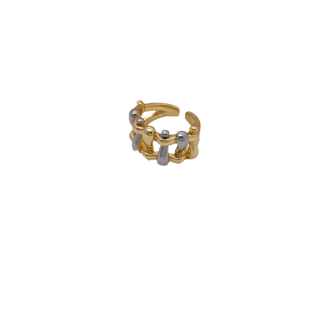 This is a niche design for women, featuring a high-end and fashionable European and American style. It is a unique hollowed-out woven ring with copper plating and 18K gold Item Picture
