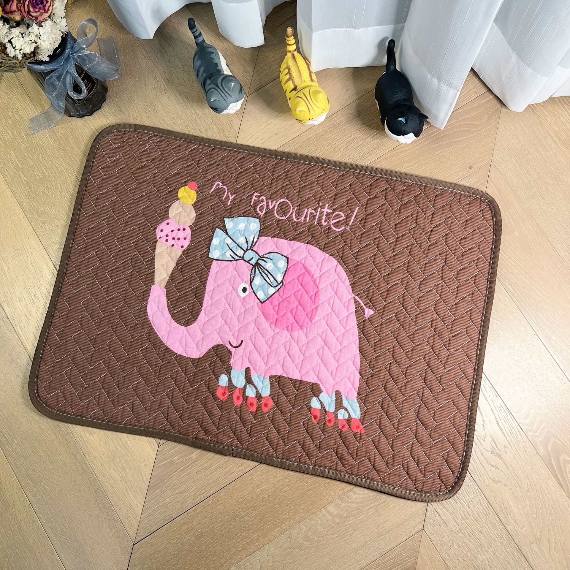 Entrance door MATS, floor MATS, kitchen carpets, bedroom and bathroom waterproof and anti-slip MATS, door and foyer floor MATS, cute pet style Specification image