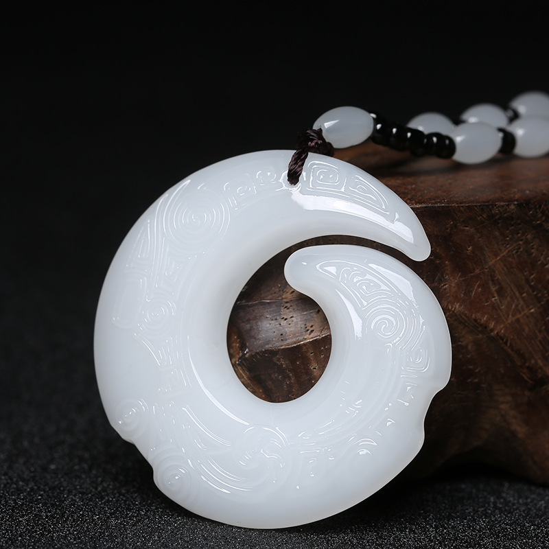 "Safe Operation Pendant, a versatile couple accessory for men and women, imitating Hetian jade sweater chain, live-streaming distribution. details Picture