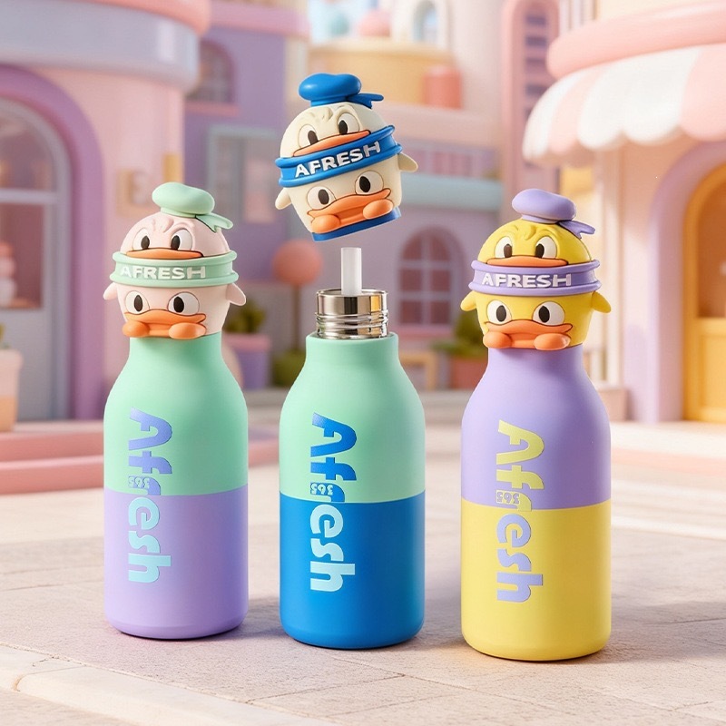 2026新款跨境热销款鸭子卡通吸管保温杯不锈钢便携随行杯厂家批发