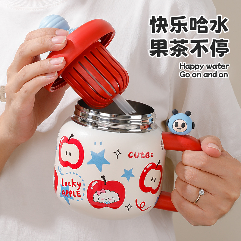 Large-capacity insulated cup, tea-water separation cup, high appearance level for girls, desktop water bottle, office double-drinking straw cup Application Scenario