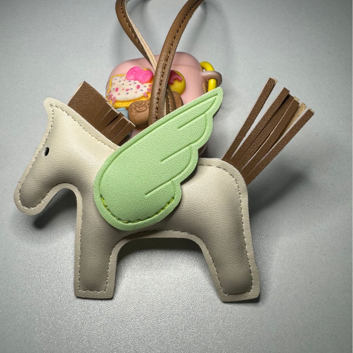 小飞马h家挂件pu皮铂金包凯莉包包挂饰钥匙扣包挂件礼品书包配饰细节图