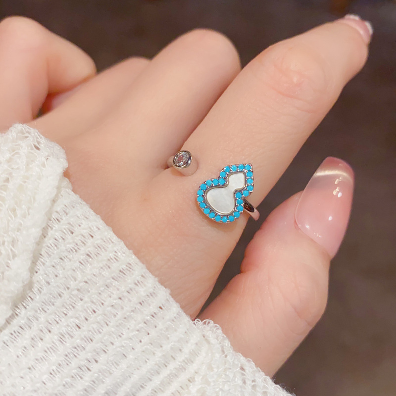 A niche, stylish and simple diamond-encrusted gourd-shaped open ring, with a unique, light luxury and versatile design, is a perfect choice for women