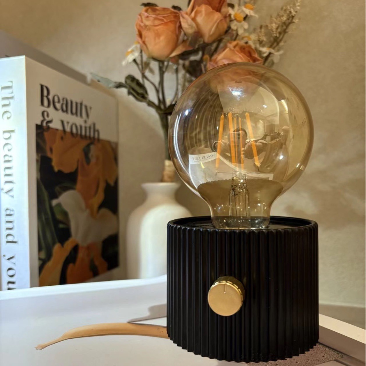 Decorative bulbs, warm light energy-saving bulbs, household indoor decorative lamps