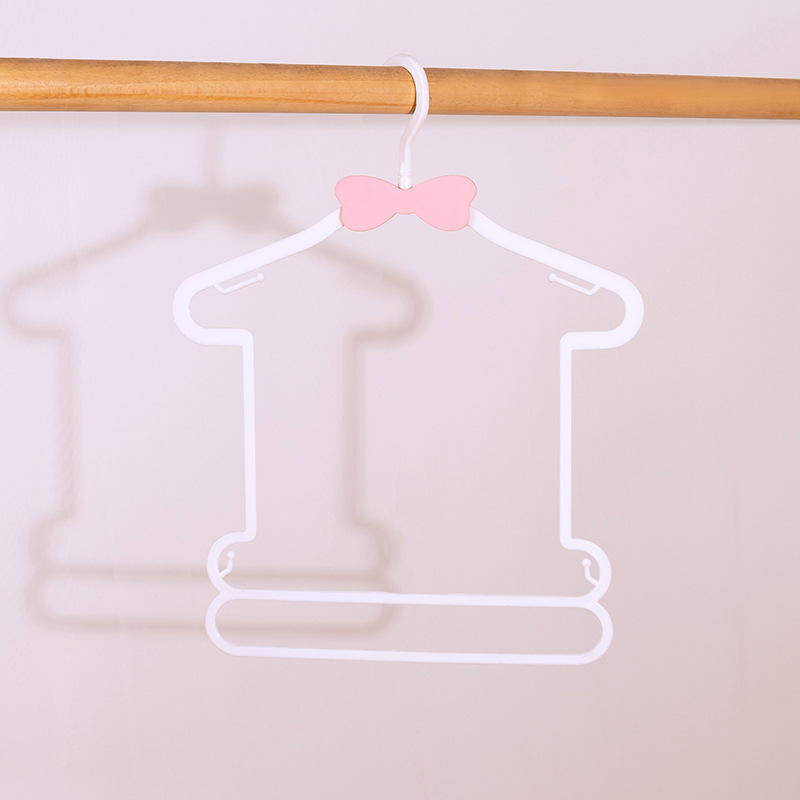 Children's plastic one-piece baby hanger set, mother and baby store butterfly colorful baby clothes hanging and drying Specification image