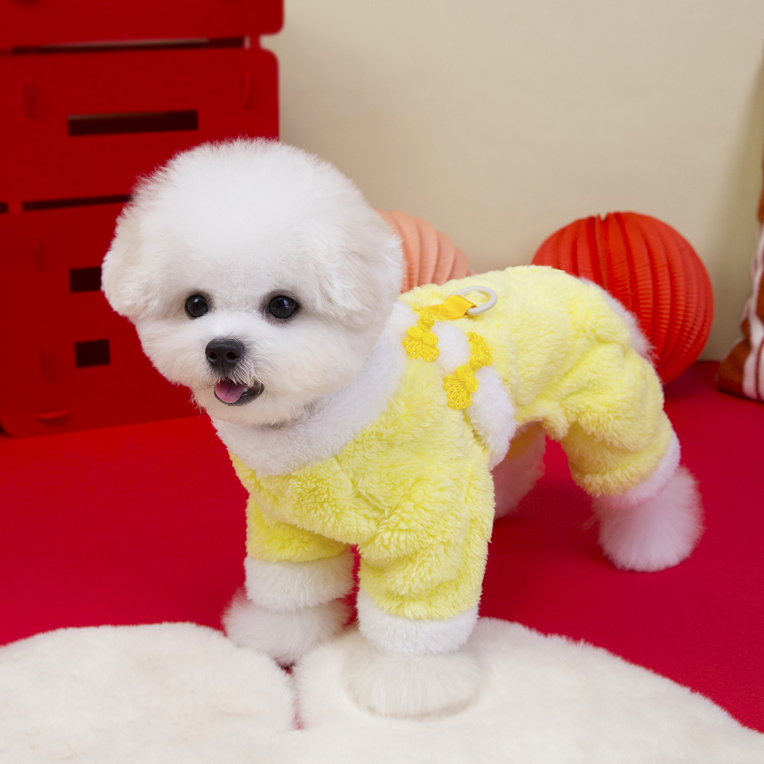 Pet clothing, dog clothes, autumn and winter festive outfits with fleece, new pet New Year clothing, 25 festive four-legged fleece jacket Application Scenario