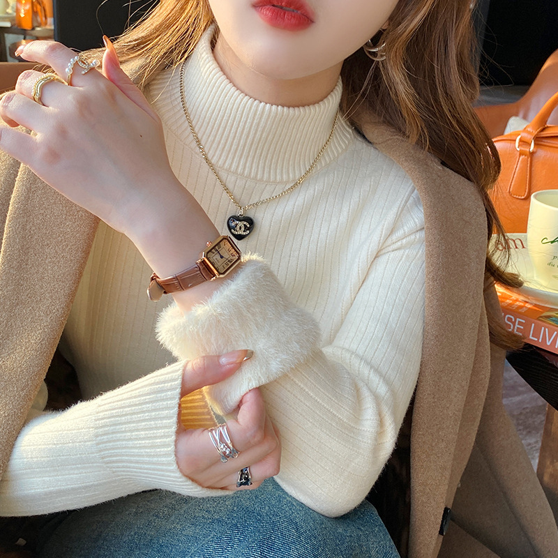 For women in winter, add a thick one-piece fleece jacket. For autumn and winter, pair it with a semi-high neck knitted base layer and a white warm top Specification image