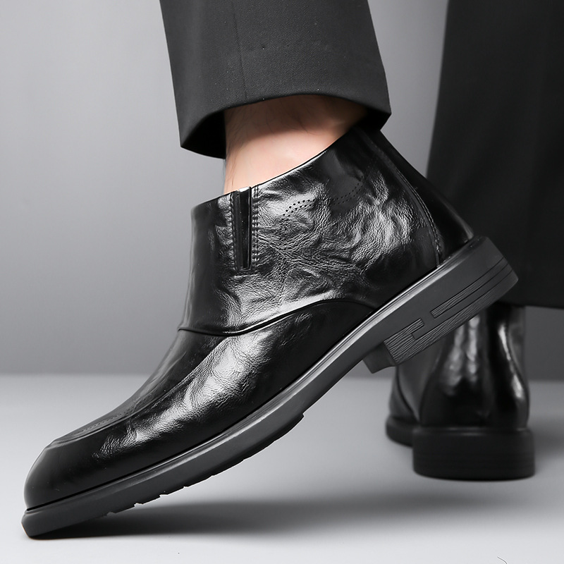 男式皮靴实物图