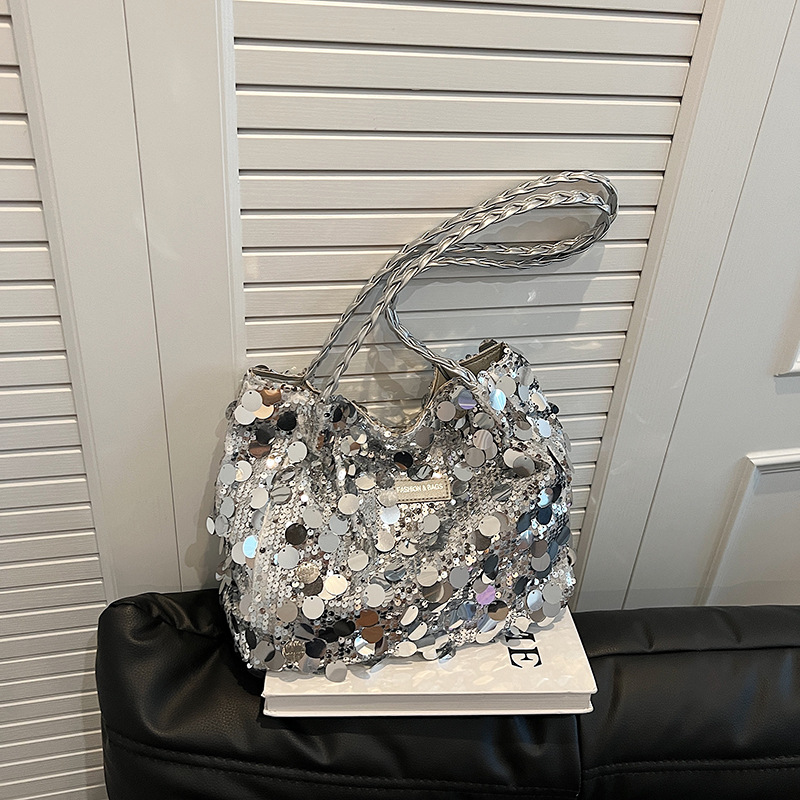 Cross-border sequin bag, large sequin personalized tote women's bag, niche design, single-shoulder armpit bag, single-shoulder crossbody bag, commuter bag, handbag, hand-held bag, fringed women's bag, handbag, sequin bag details Picture