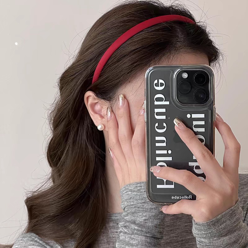 The 2025 new Korean simple blue thin hairband is a versatile accessory for women when they go out. It can be used for washing the face, pressing the hair, bundling the hair, hairpins and hair accessories Application Scenario