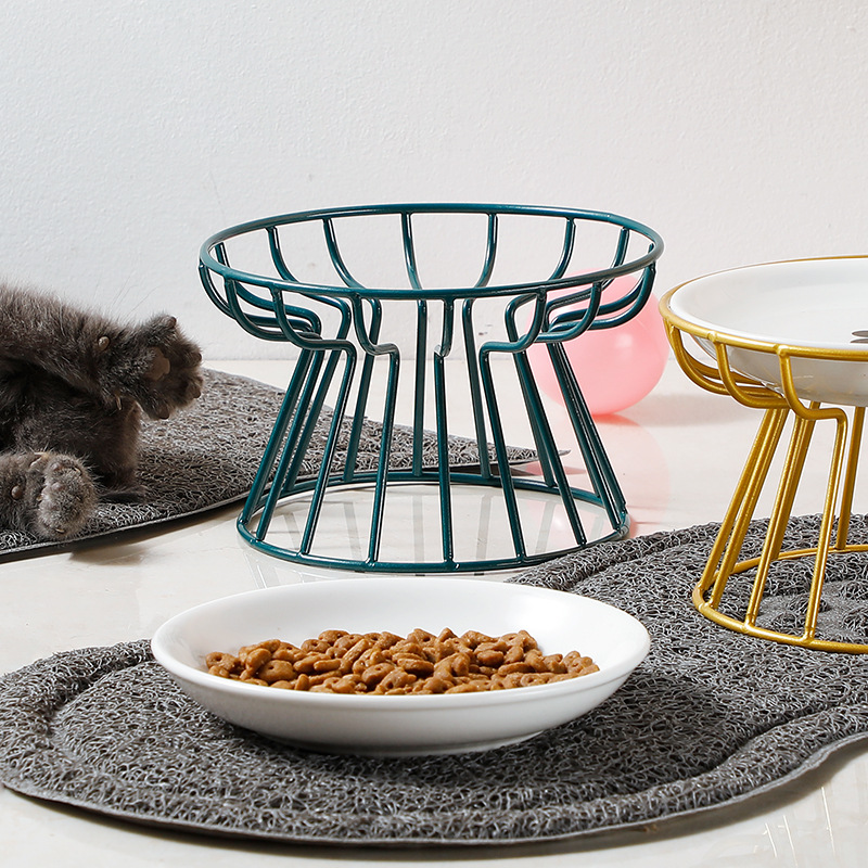 Pet food bowls, cute pet supplies, cat and dog food bowls Application Scenario