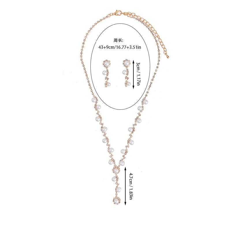 A two-piece set of V-shaped pearl necklace and earrings for brides' wedding accessories is a cross-border bestseller. Wholesale of luxurious and elegant water diamond chain Specification image